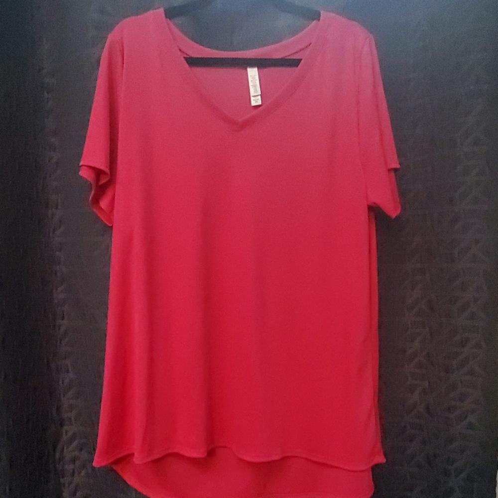 Lularoe classic tee